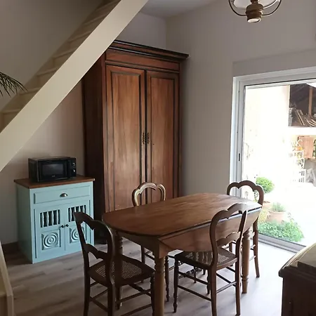 T2 Dans Demeure De Charme Holiday home Sainte Marie de Gosse